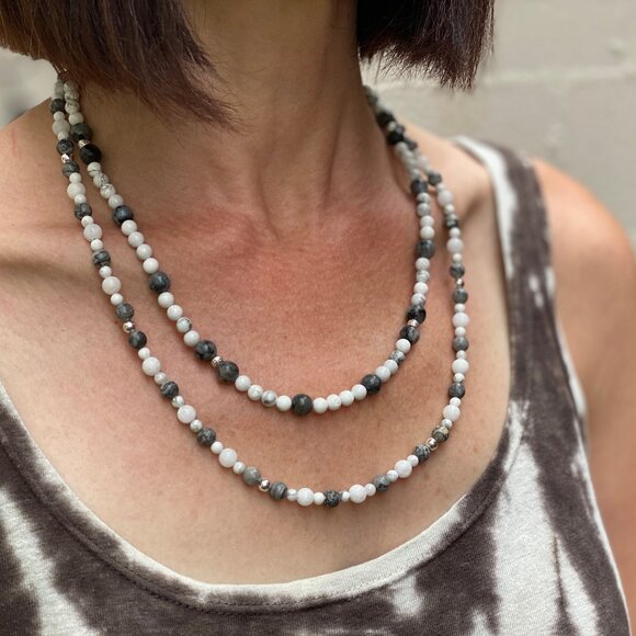 Two-strand natural stone & sterling silver beaded necklace (white/grey) - Picture 4 of 9